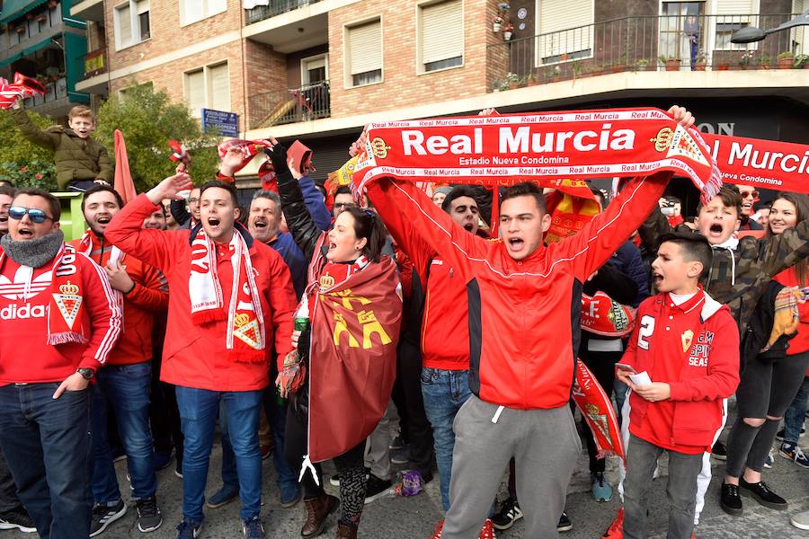 Repasa las imágenes que han dejado las aficiones en el derbi murciano entre el Real Murcia y el UCAM CF