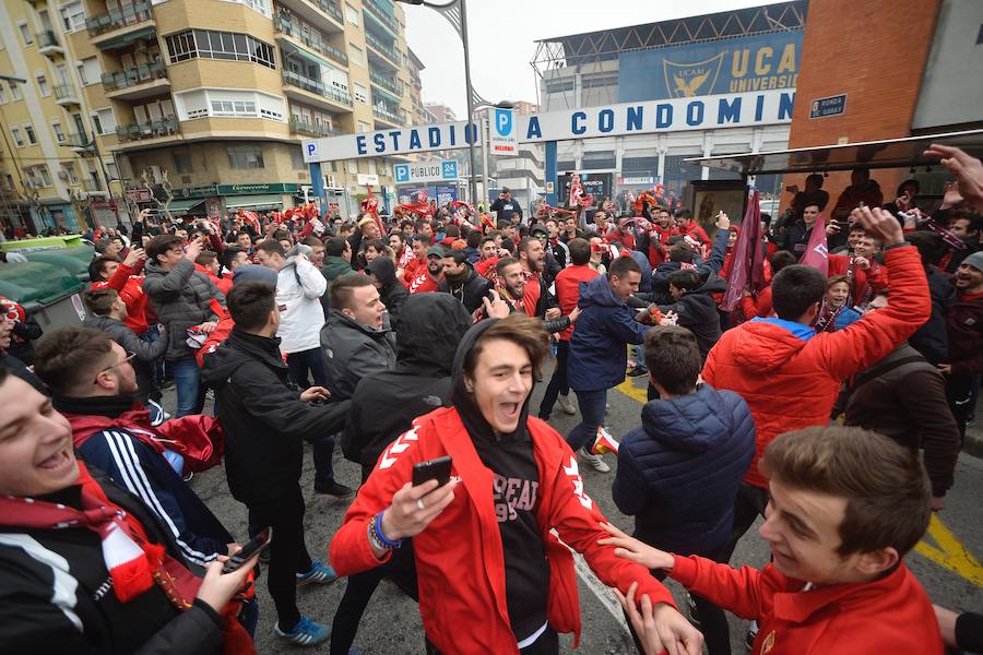 Repasa las imágenes que han dejado las aficiones en el derbi murciano entre el Real Murcia y el UCAM CF