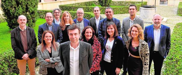 Artal presenta a su equipo