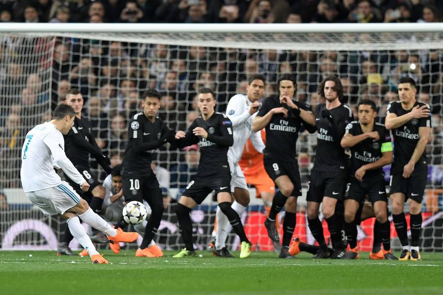 El Real Madrid deja contra las cuerdas al PSG tras una remontada heroica y otro doblete del portugués Cristiano Ronaldo (3-1).