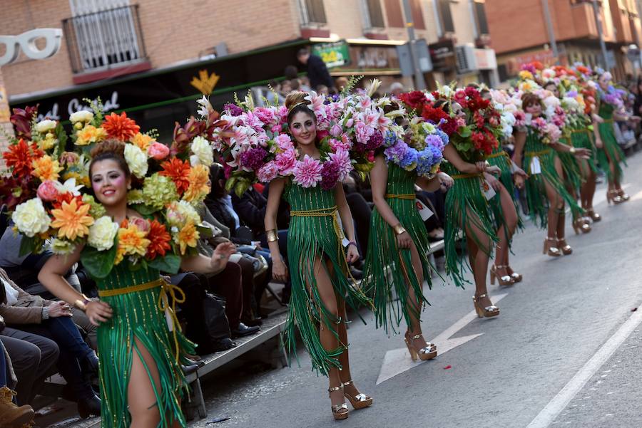 Cabezo de Torres vivió ayer su último desfile de Carnaval de este año