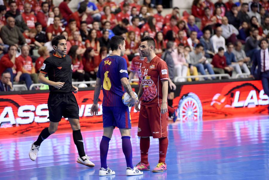 El duelo entre ElPozo Murcia y FC Barcelona Lassa por la segunda plaza se saldó con la victoria del cuadro murciano. Los de Duda, que fueron de menos a más, consiguieron los tres puntos con los tantos de Álex y el doblete de Pito
