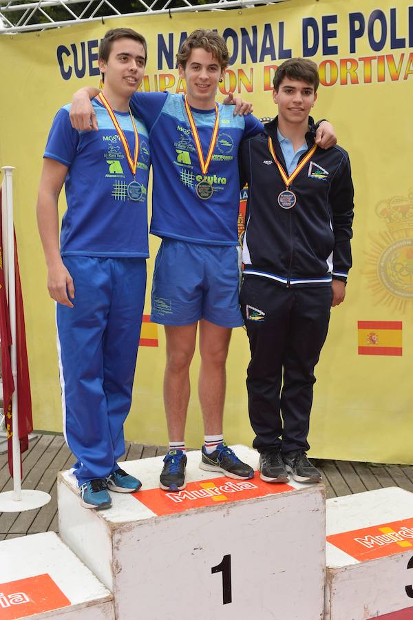 Más de 700 piragüistas participan en las carreras por el Segura