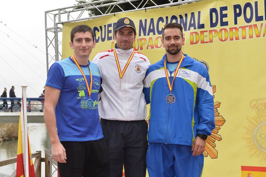 Más de 700 piragüistas participan en las carreras por el Segura