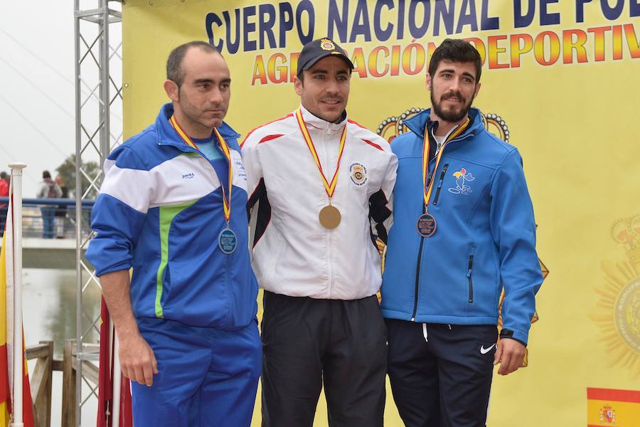 Más de 700 piragüistas participan en las carreras por el Segura