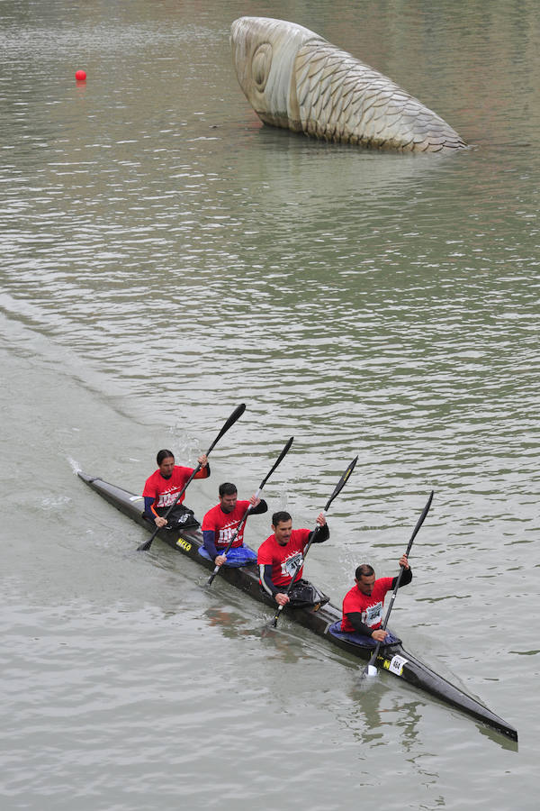 Más de 700 participantes recorren las aguas del río Segura