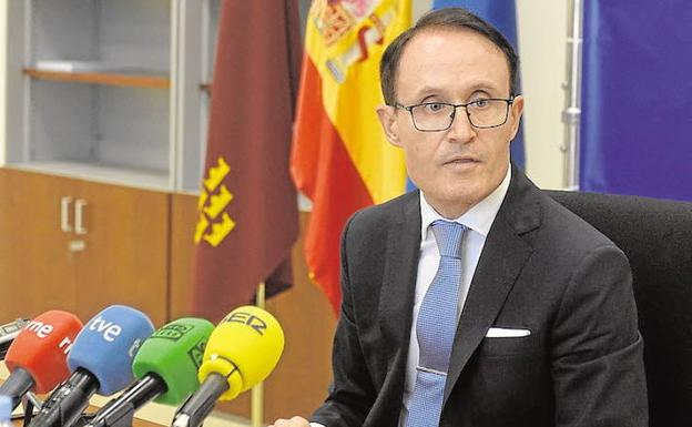 El fiscal superior de la Región de Murcia, José Luis Díaz-Manzanera, en una rueda de prensa, en una fotografía de archivo. 