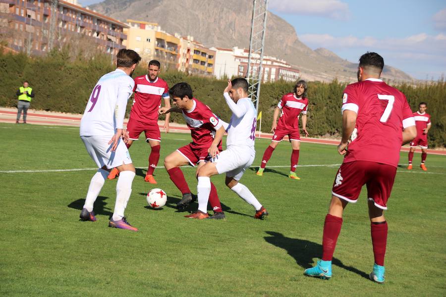 Un gol mal anulado a los locales evita la victoria de conjunto de Pato, que fue superior a su rival