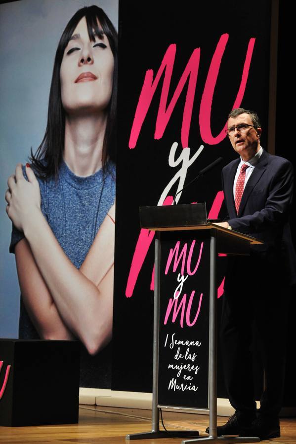 La presidenta de la Asociación Thader Consumo reclama la conciliación real y la cotización de las amas de casa para lograr la igualdad