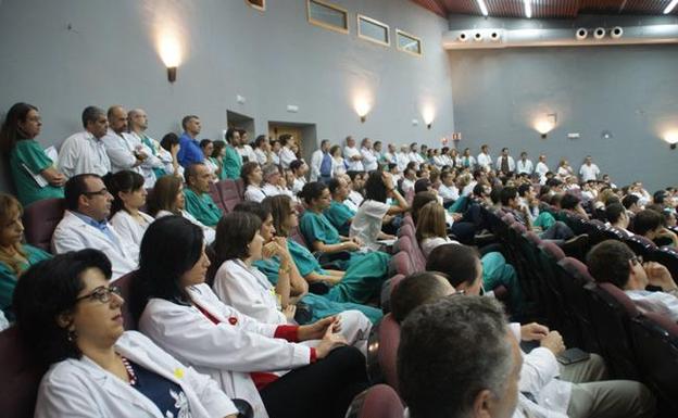 Imagen de archivo de una asamblea de médicos convocada por CESM. 