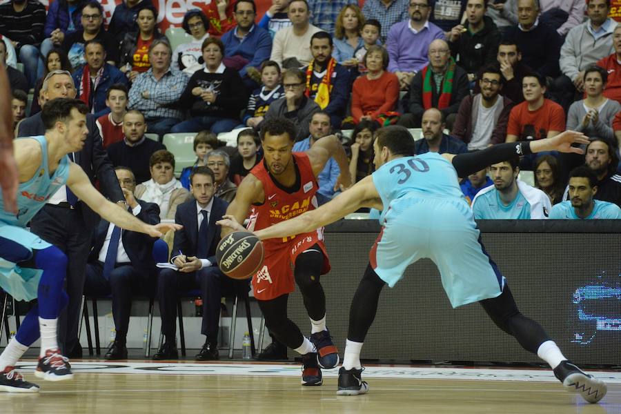 El conjunto de Ibon Navarro peleó hasta el final en el regreso de Lima al Palacio de los Deportes, pero no pudo con la tela de araña de Pesic ni el arbitraje de los últimos minutos