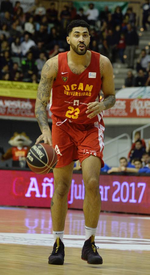 El conjunto de Ibon Navarro peleó hasta el final en el regreso de Lima al Palacio de los Deportes, pero no pudo con la tela de araña de Pesic ni el arbitraje de los últimos minutos