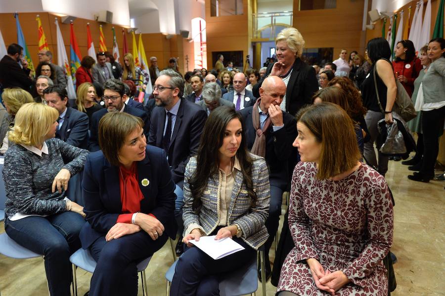 La Comunidad pone en marcha un plan integral que incluye 189 medidas en Sanidad, Educación, servicios sociales e investigación