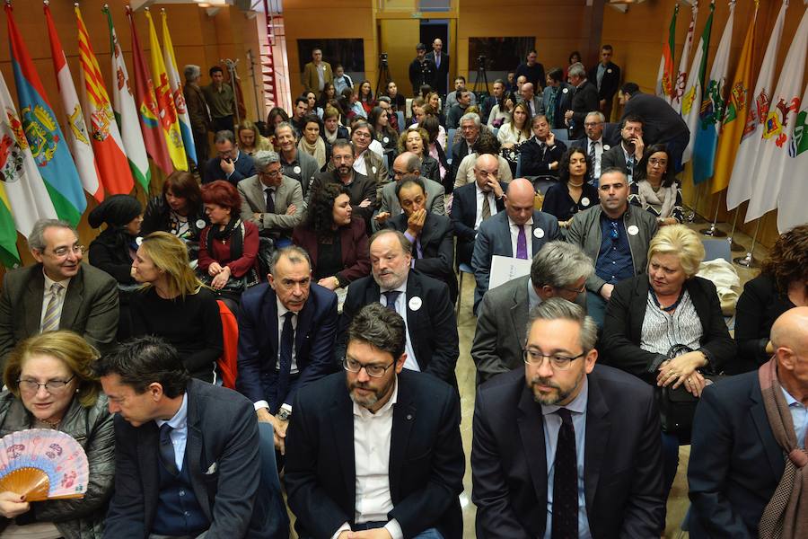 La Comunidad pone en marcha un plan integral que incluye 189 medidas en Sanidad, Educación, servicios sociales e investigación