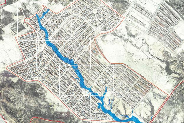 La CHS elaboró este mapa para calcular cuántos chalés se habían construido sobre el cauce original de la rambla de Los Aznares, en color azul y sepultado por el hormigón. 