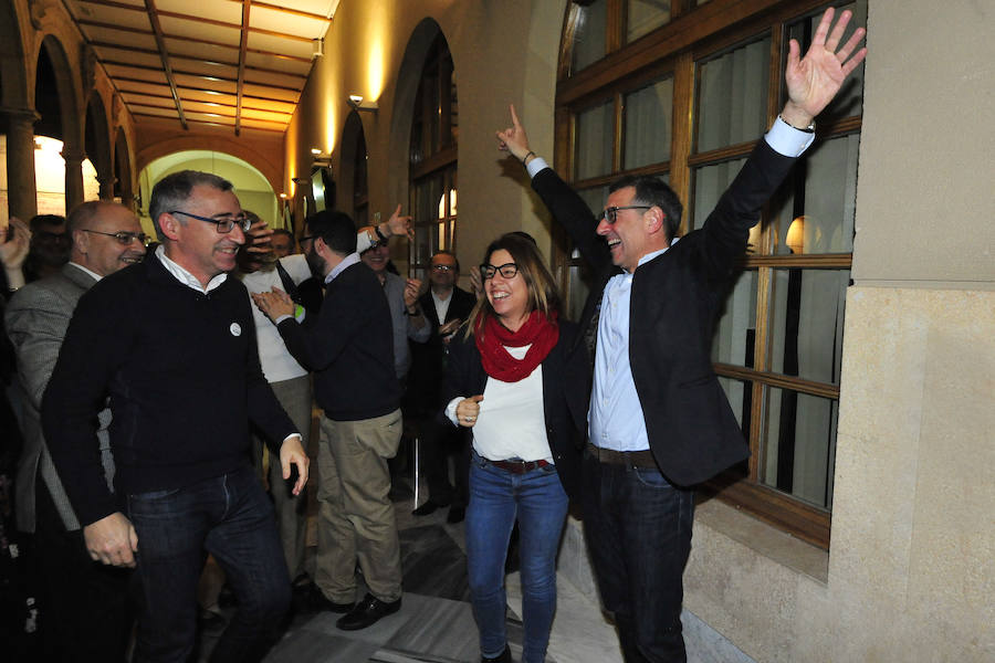 El catedrático de Derecho del Trabajo sustituirá a José Orihuela en el cargo tras imponerse con el 52,8% de los votos a Pedro Lozano en la segunda vuelta de los comicios universitarios