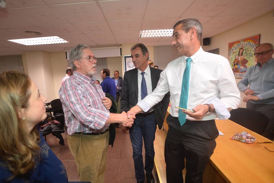 El catedrático de Derecho del Trabajo sustituirá a José Orihuela en el cargo tras imponerse con el 52,8% de los votos a Pedro Lozano en la segunda vuelta de los comicios universitarios