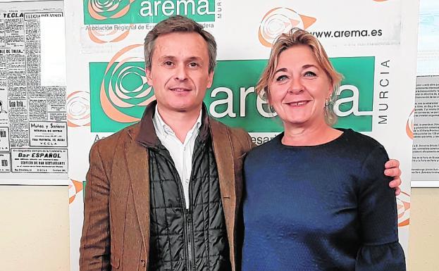 Pedro Arcas y Patricia Cuadrillero, secretaria general de Arema.