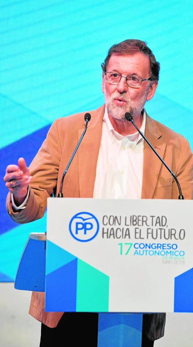 Rajoy, durante su intervención, ayer, en el plenario. 