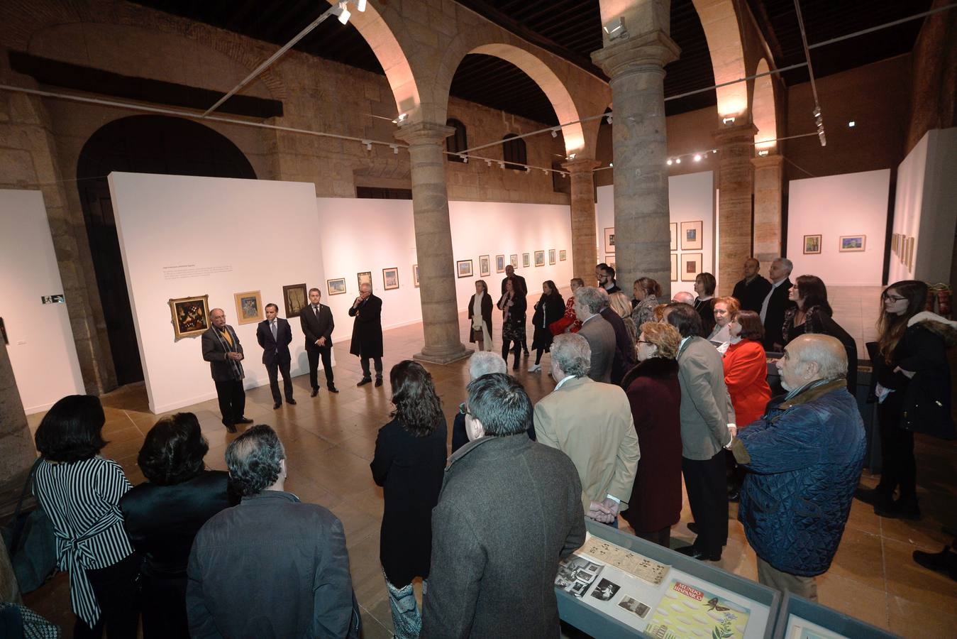 El Palacio Almudí de Murcia inauguró la exposición ‘Pintura ilustrada. Ilustración pintada’, que reúne por primera vez en la capital la obra de los hermanos José Francisco y Antonio Aguirre, destacados ilustradores y pintores murcianos.