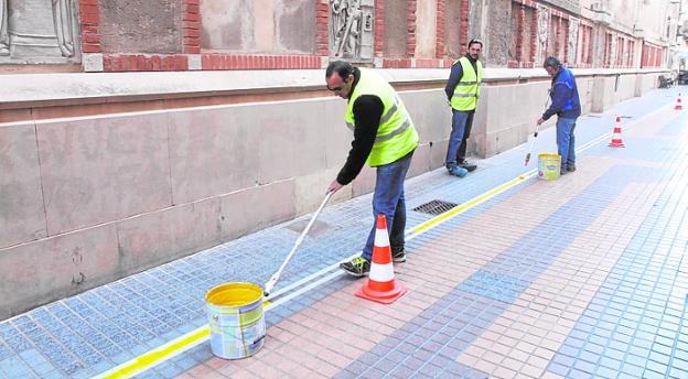 Tres pintores marcan la línea para terrazas en San Miguel.