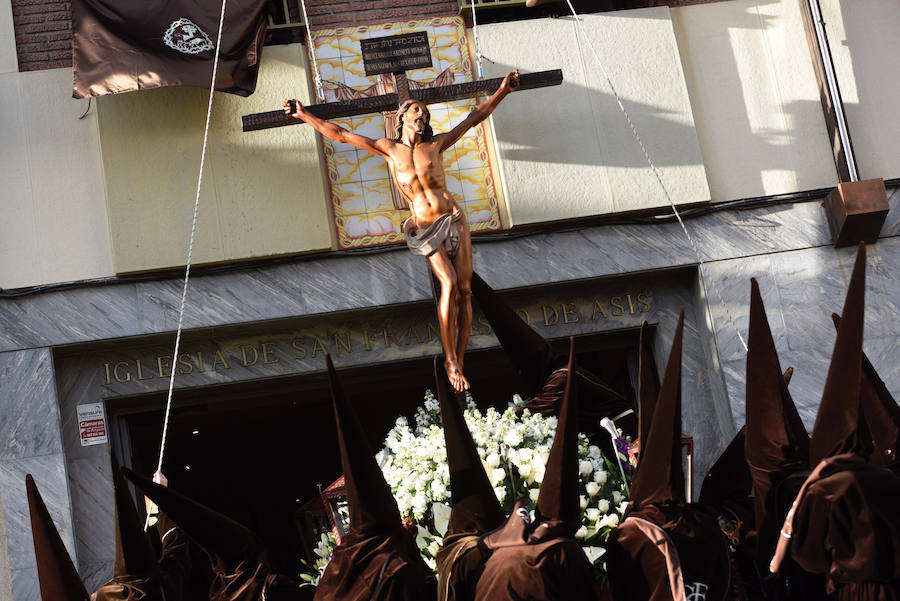 La agrupación incorporó este año un nuevo manto de la Virgen
