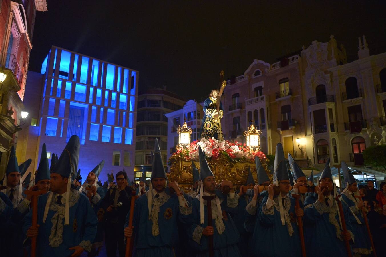 La primera cofradía inunda de fervor, arte y tradición las calles más nazarenas