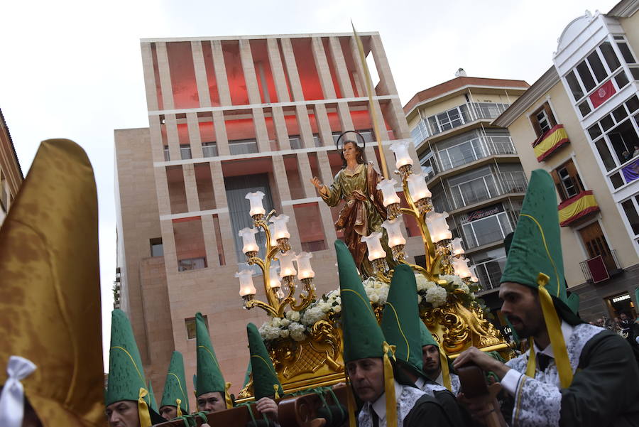 La cofradía luchó contra la lluvia en este Domingo de Ramos