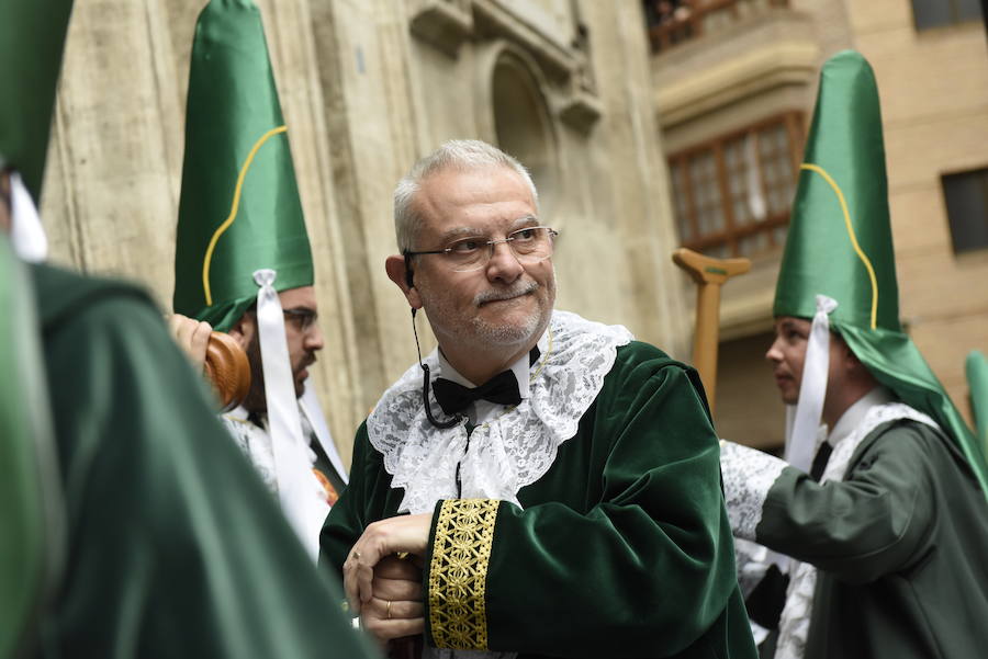 La cofradía luchó contra la lluvia en este Domingo de Ramos