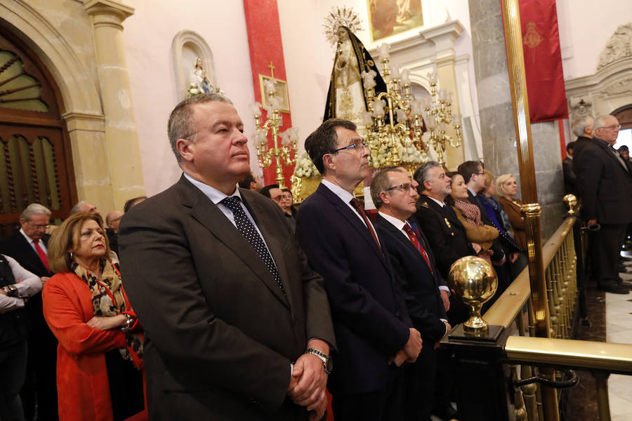 La Iglesia de San Antolín vuelve a ser escenario para el tradicional besapié previo a la procesión del Lunes Santo