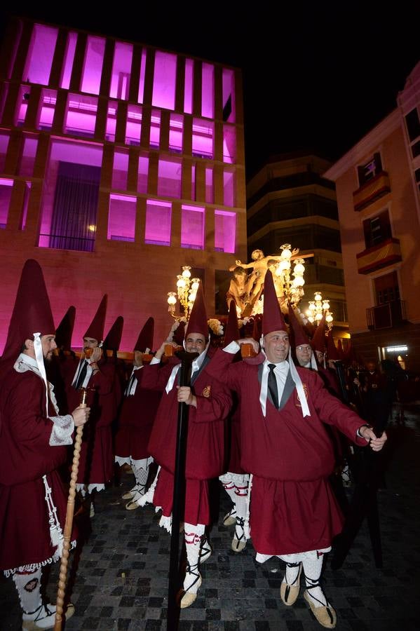 La procesión de Lunes Santo cautiva a la ciudad en su legendario cortejo desde San Antolín