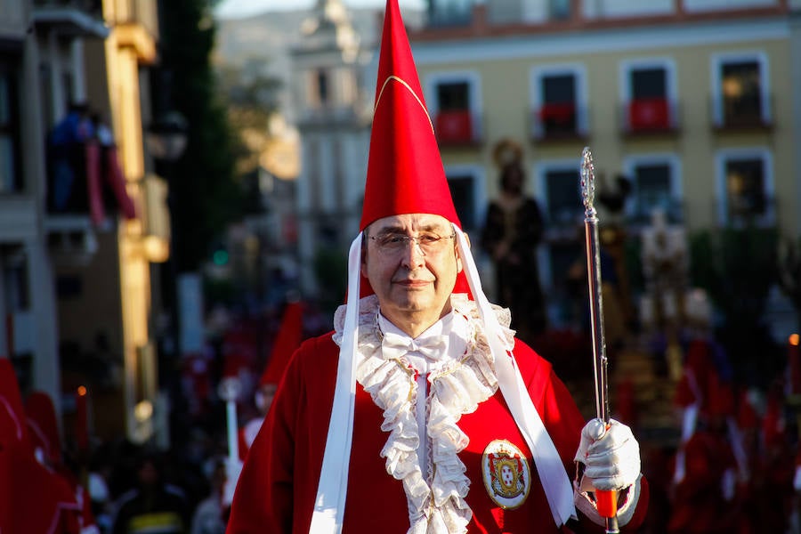 La multitudinaria procesión que partió de la parroquia de El Carmen convocó en la ciudad a miles de fieles para vibrar ante el cortejo más huertano