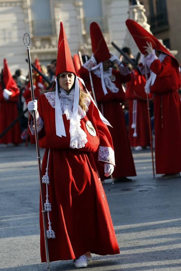 La multitudinaria procesión que partió de la parroquia de El Carmen convocó en la ciudad a miles de fieles para vibrar ante el cortejo más huertano