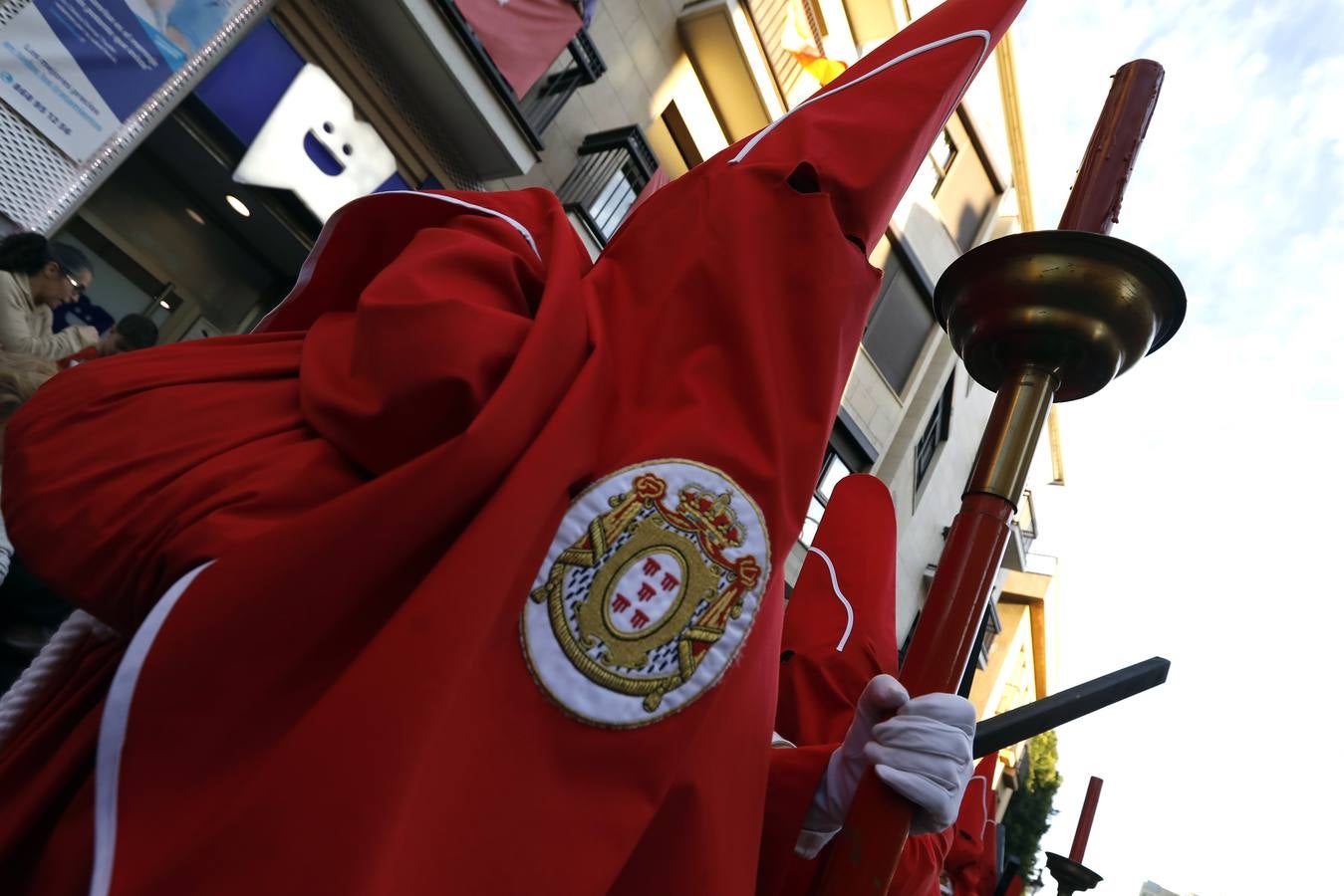 La multitudinaria procesión que partió de la parroquia de El Carmen convocó en la ciudad a miles de fieles para vibrar ante el cortejo más huertano