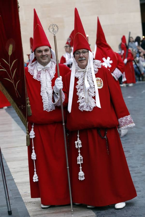 La multitudinaria procesión que partió de la parroquia de El Carmen convocó en la ciudad a miles de fieles para vibrar ante el cortejo más huertano