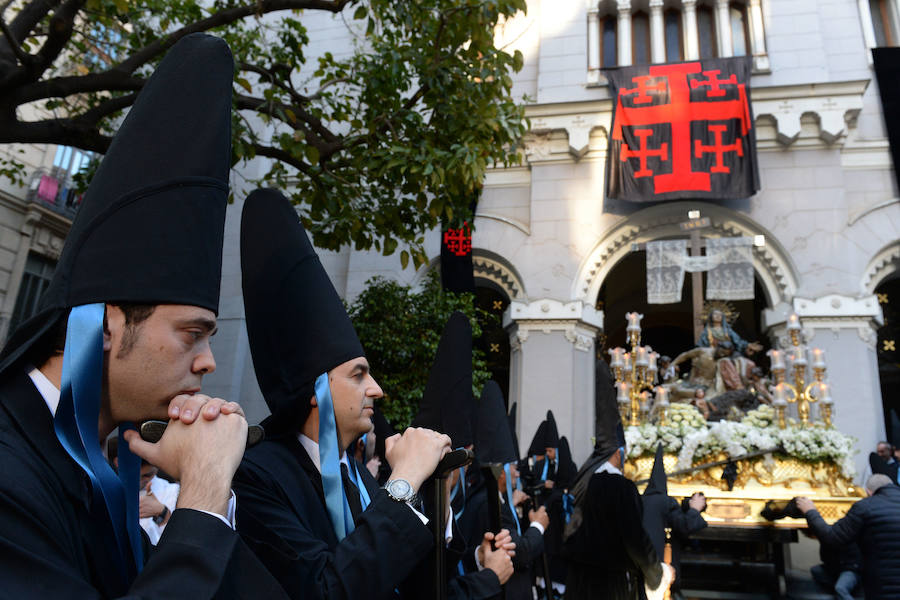 Procesionaron Los Servitas, el Santo Sepulcro y la Cofradía del Cristo de la Misericordia