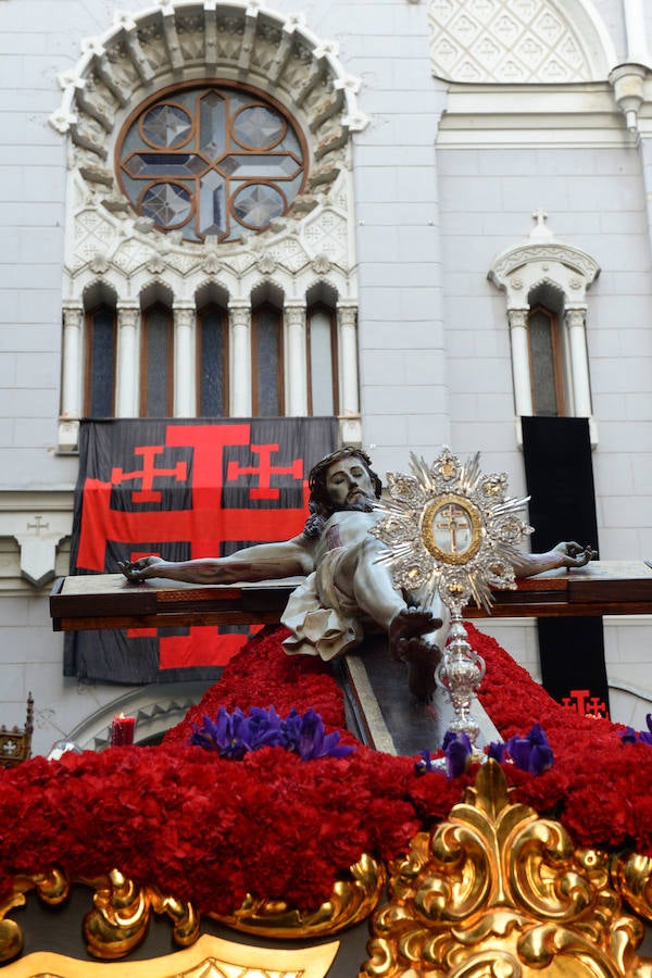 Procesionaron Los Servitas, el Santo Sepulcro y la Cofradía del Cristo de la Misericordia