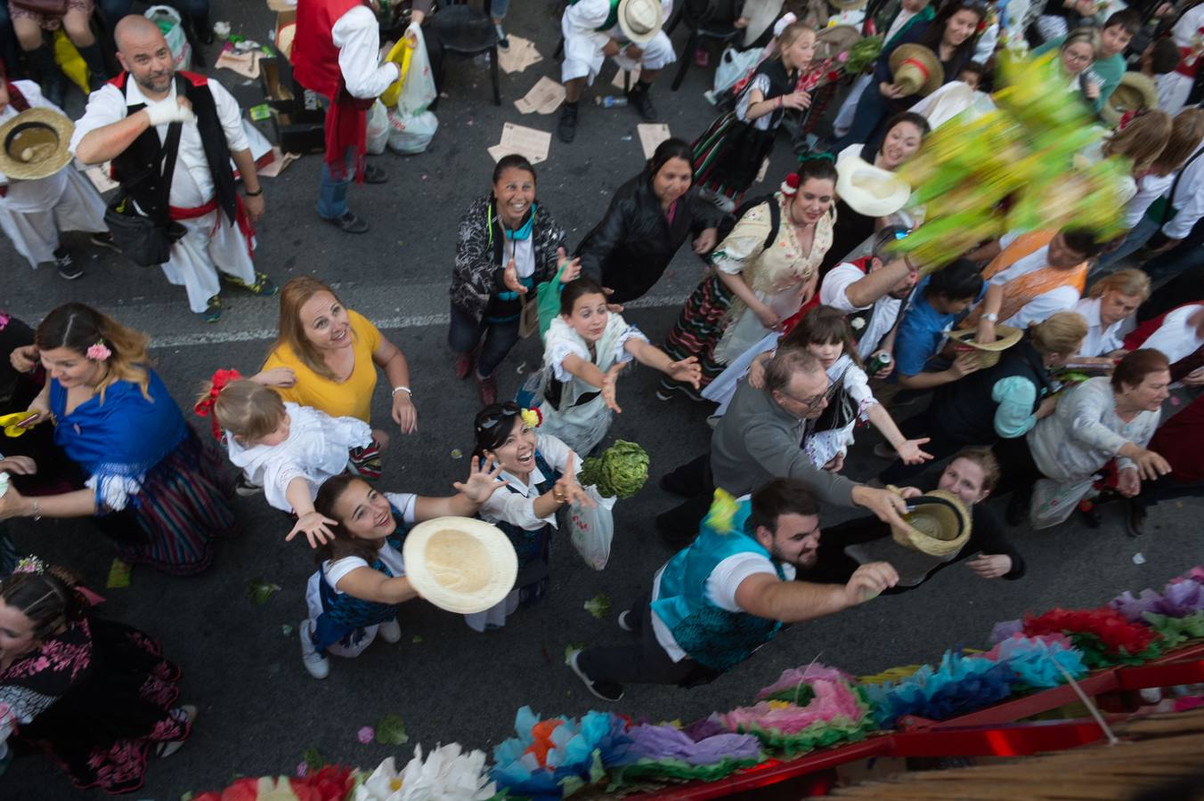 Las calles de Murcia se visten de costumbrismo en el desfile del Bando de La Huerta 2018