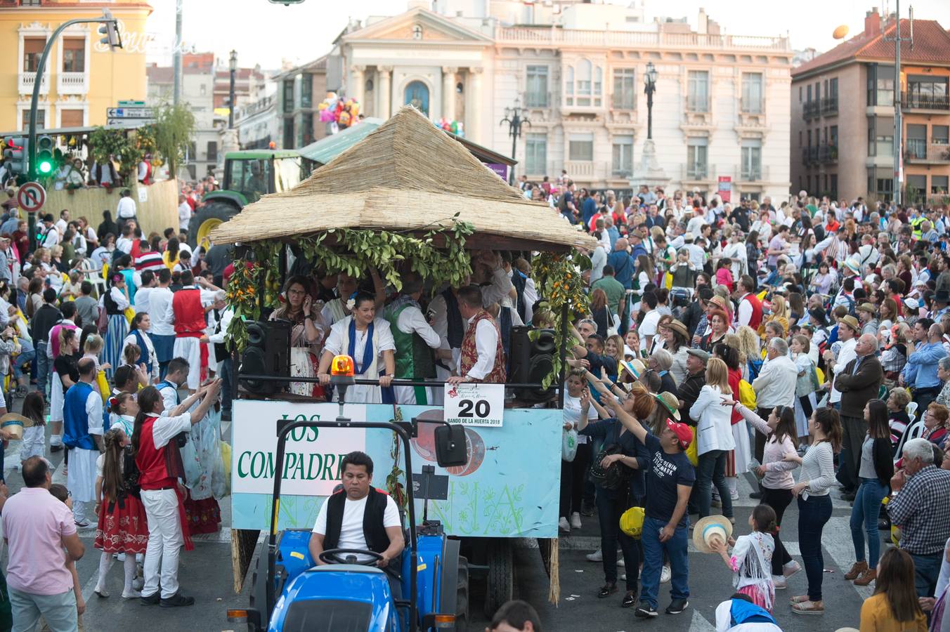 Las calles de Murcia se visten de costumbrismo en el desfile del Bando de La Huerta 2018