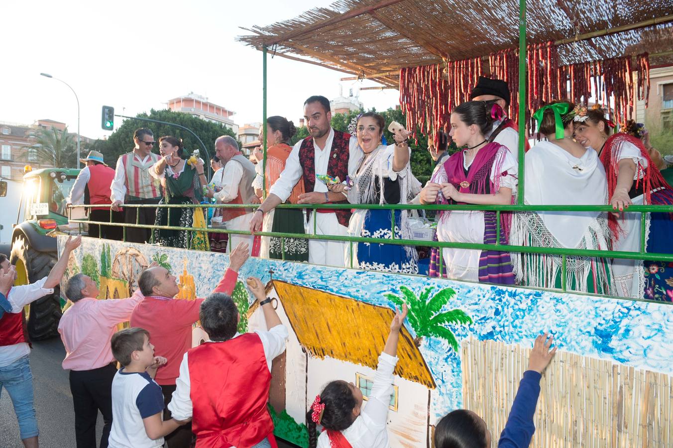 Las calles de Murcia se visten de costumbrismo en el desfile del Bando de La Huerta 2018