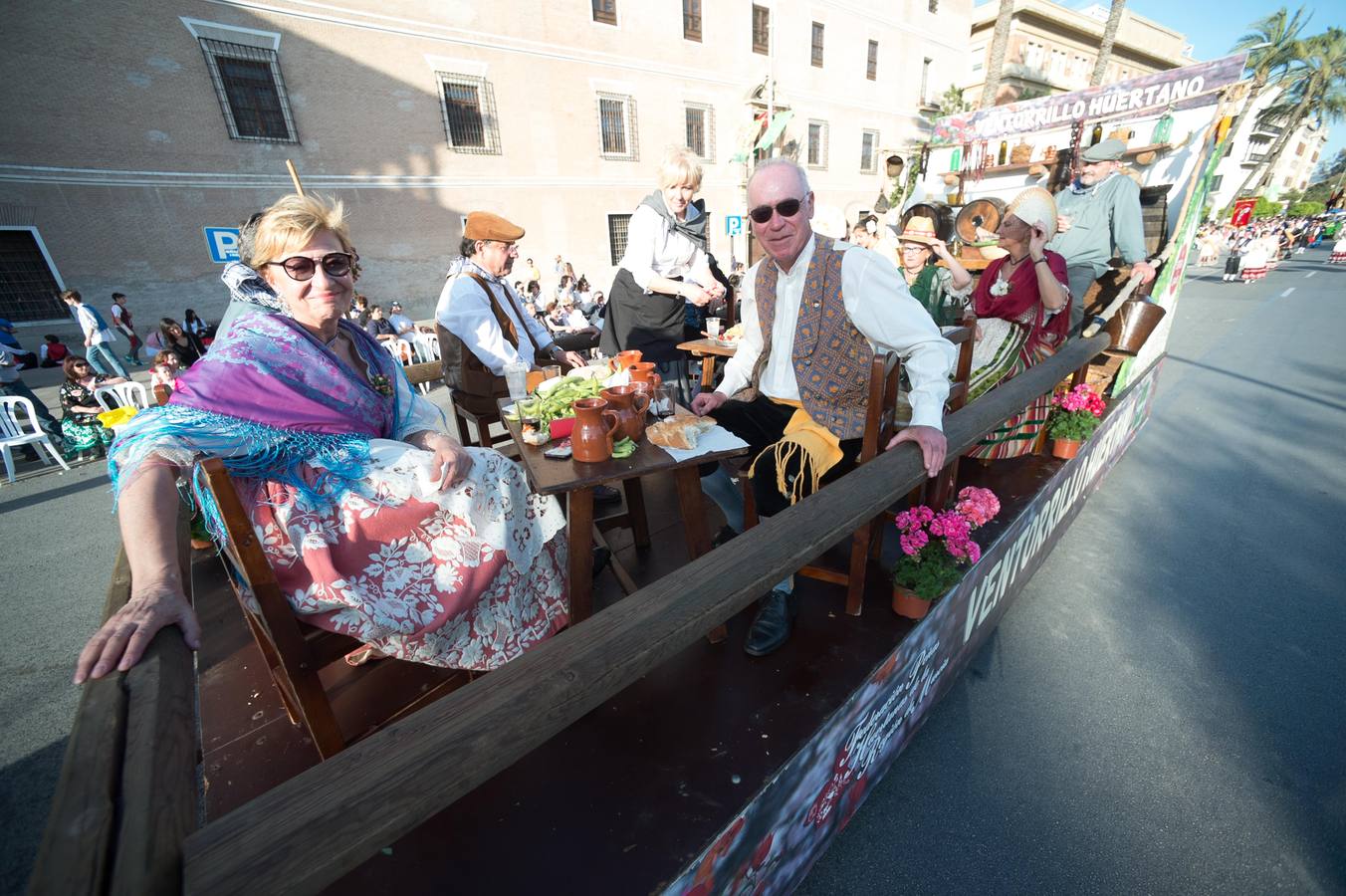 Las calles de Murcia se visten de costumbrismo en el desfile del Bando de La Huerta 2018