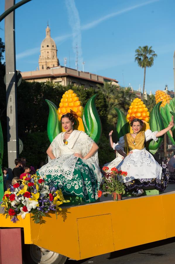 Las calles de Murcia se visten de costumbrismo en el desfile del Bando de La Huerta 2018