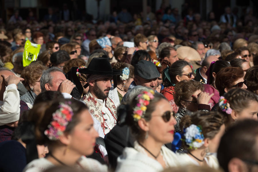 El obispo Lorca Planes invita a compartir «el pan y la alegría» 