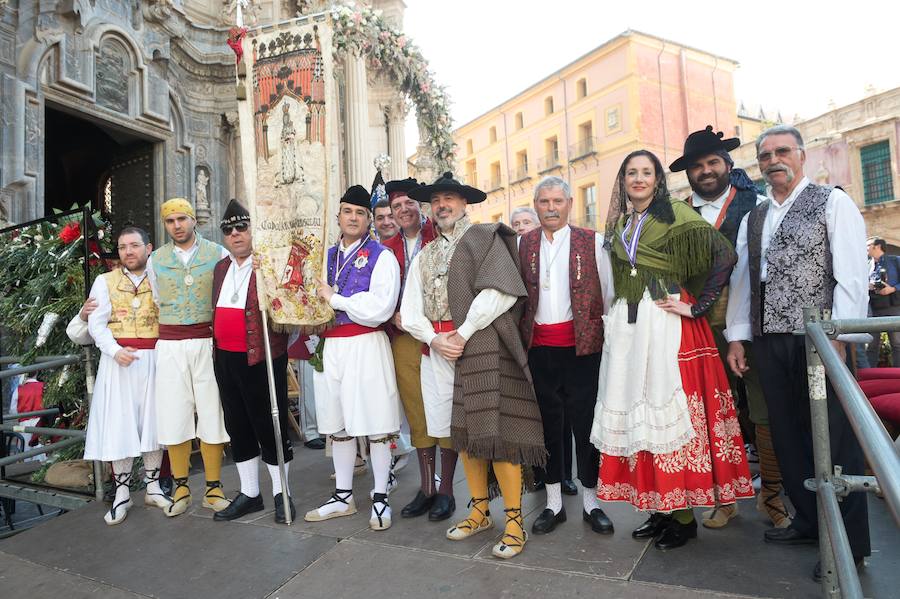 El obispo Lorca Planes invita a compartir «el pan y la alegría» 