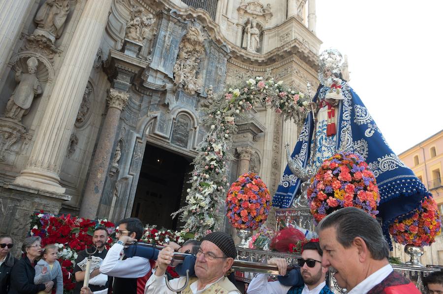 El obispo Lorca Planes invita a compartir «el pan y la alegría» 