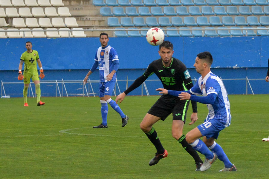 El Lorca Deportiva queda maltrecho tras caer ante el filial del Granada y agotará su último cartucho la próxima jornada contra Las Palmas Atlético