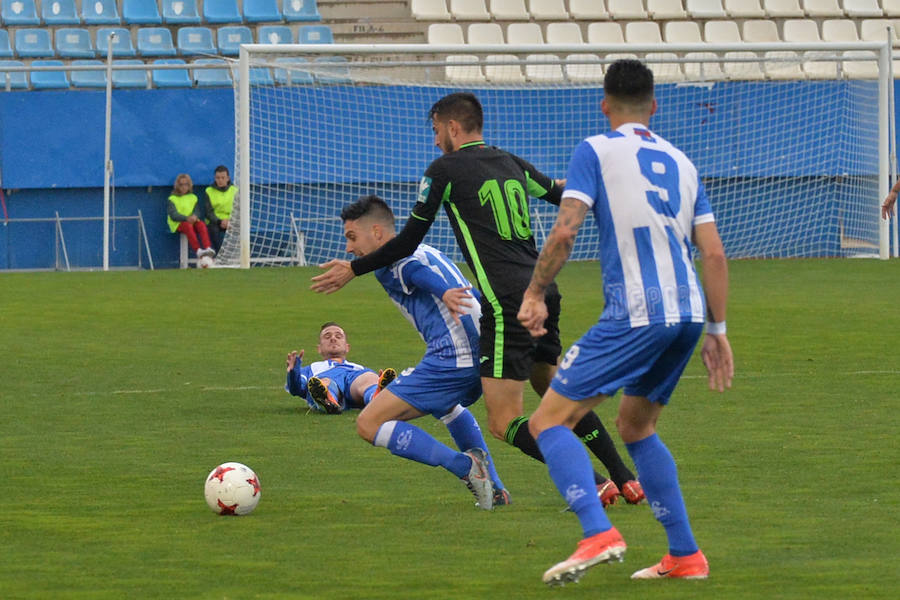 El Lorca Deportiva queda maltrecho tras caer ante el filial del Granada y agotará su último cartucho la próxima jornada contra Las Palmas Atlético