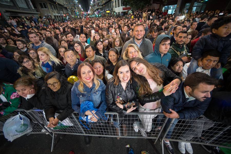 Con la quema de la Sardina y un espectáculo pirotécnico, Murcia despide sus Fiestas de Primavera.