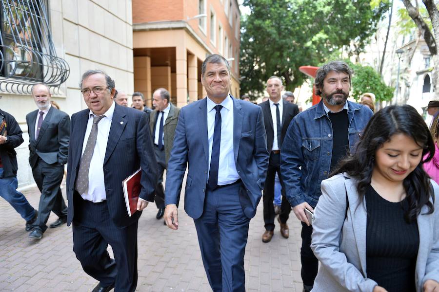 El expresidente de Ecuador pronunció la conferencia 'América Latina en disputa: retos y desafíos', en el Paraninfo del Campus de La Merced de Murcia