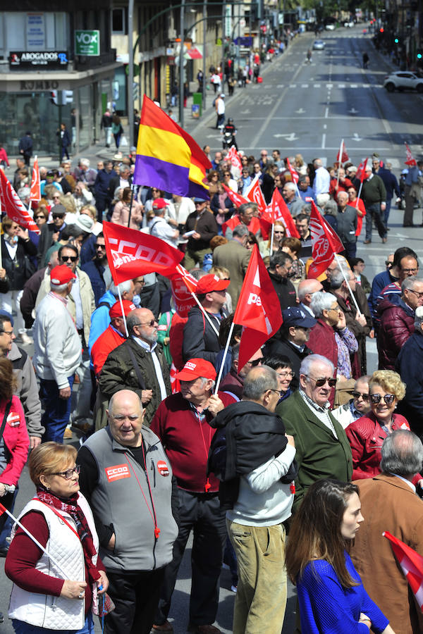 Varios centenares de jubilados y de ciudadanos en general participan en una nueva movilización para exigir unas pensiones dignas y su revalorización conforme a la evolución del IPC